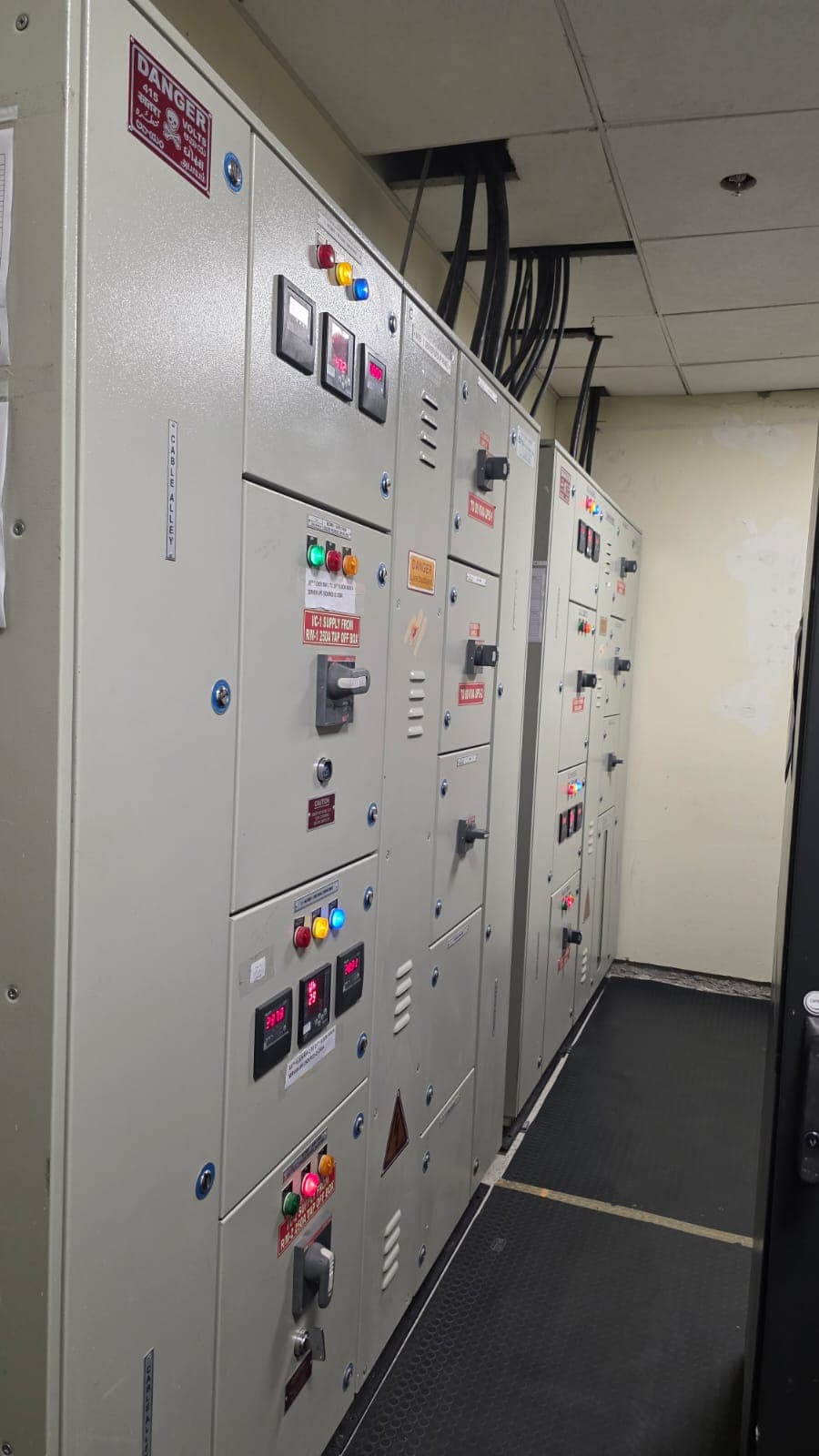 Aarohan Enterprises - Industrial UPS & SMF Battery Bank De-rigging: Safe extraction of modular data center uninterruptible power supply systems. (Photo 110)